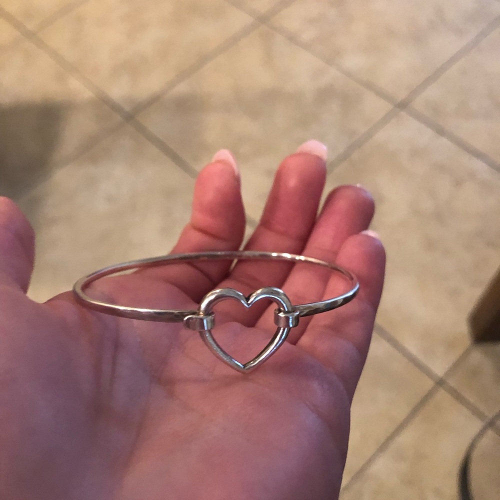 Retired James Avery Heart Hook On Bracelet